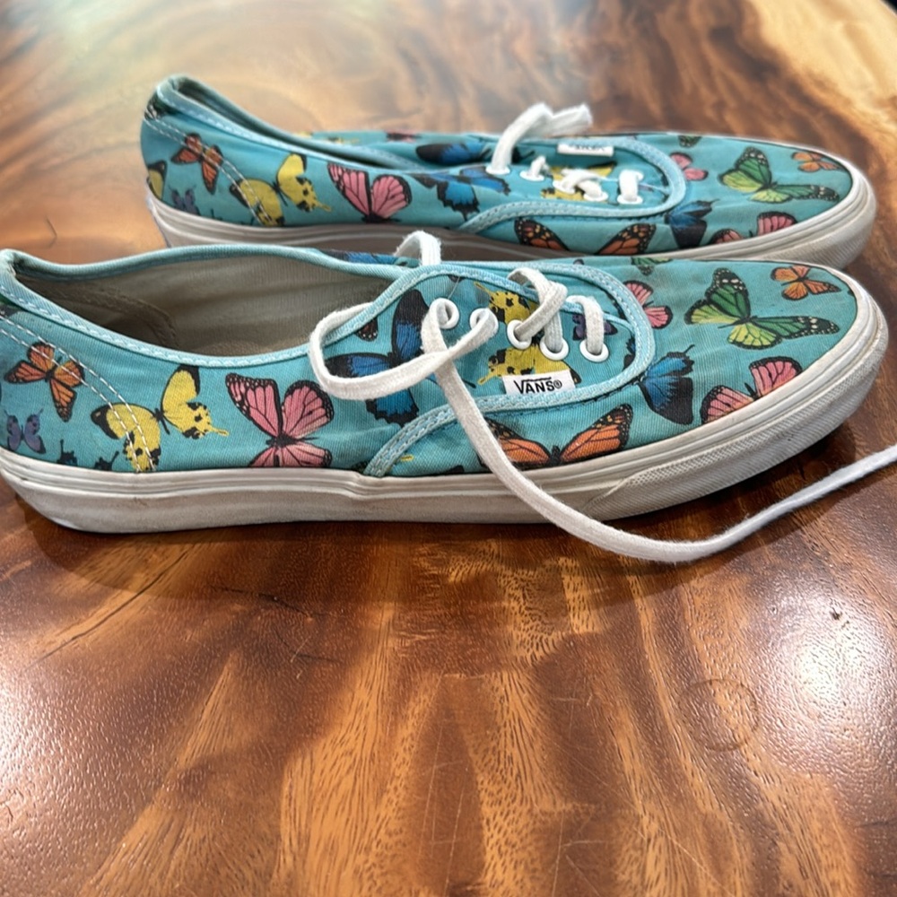 Butterfly Vans - Picture 4 of 5